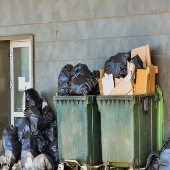 Coleta de Resíduos em Estabelecimentos Comerciais em Arujá